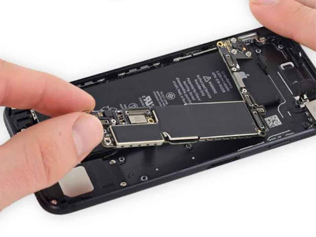 iPhones logic Motherboard Repairng