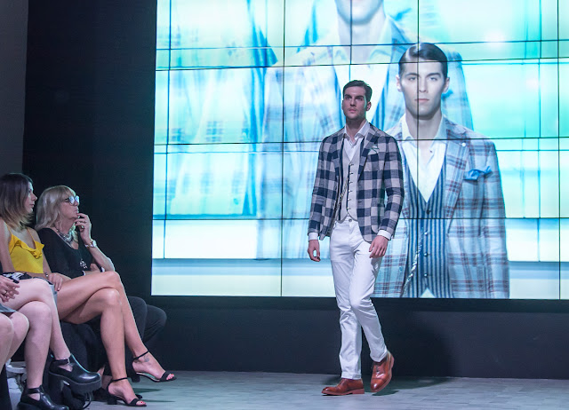 Desfile Comercios Aragoneses CesarModa Zaragoza Aragon Fashion Week Aragón 2018 #AragonFashionWeek 2018 #pabloserrano #fashionweekzaragoza 