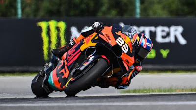 4 Fakta Menarik Seputar Ban Motor Yang di Gunakan Pada MotoGP