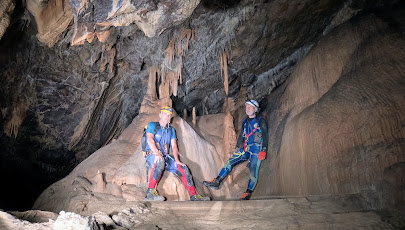 Cueva de Esjamundo