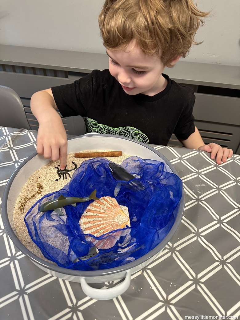 Ocean sensory bin for toddlers and preschoolers