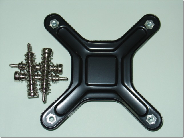Thermalright LGA775 Bolt-Thru Kit-2