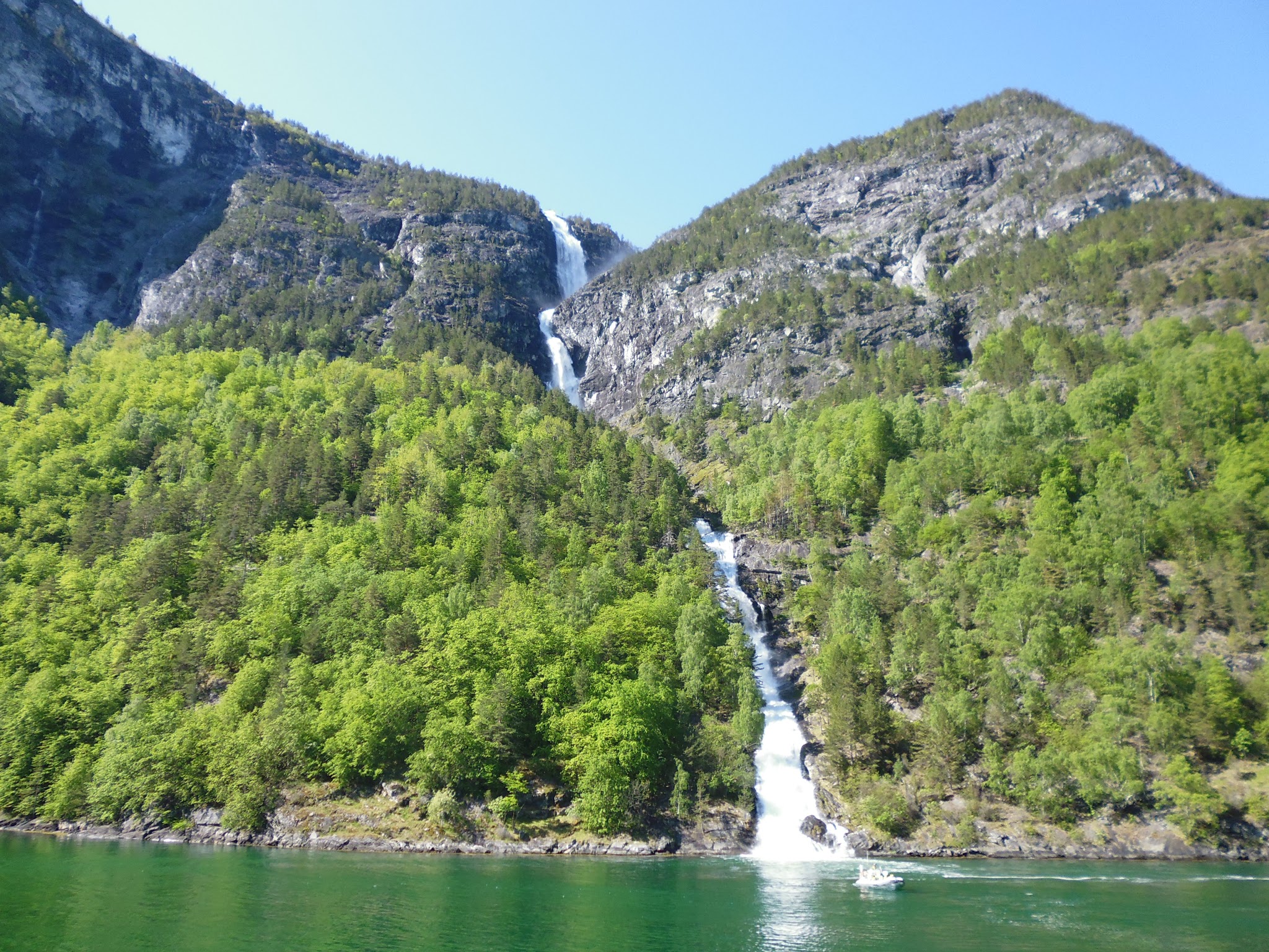 Cascada Sagfossen (@mibaulviajero)