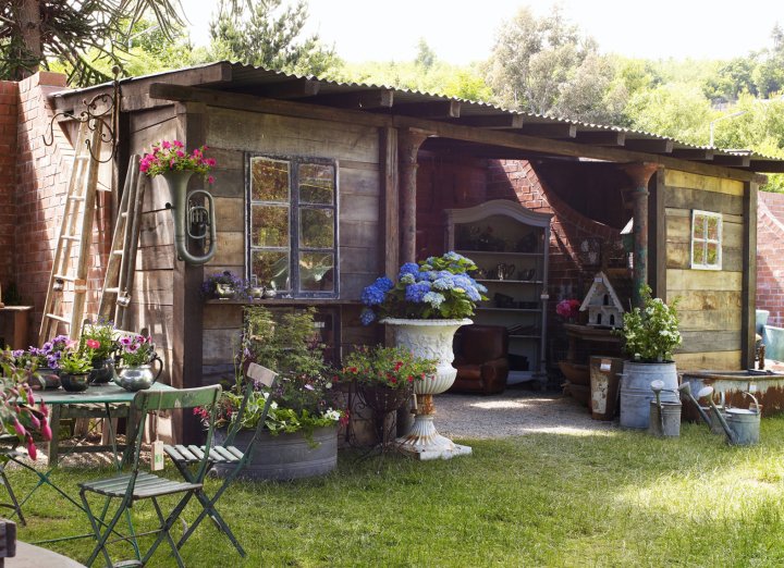 Rustic Garden Sheds | Pictures of rustic quaint old garden potting 