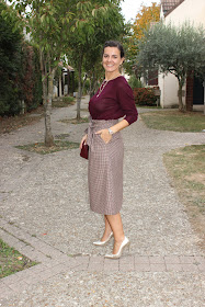 jupe sézane, sac anne fontaine, escarpins dorés Minelli, look du jour les petites bulles de ma vie