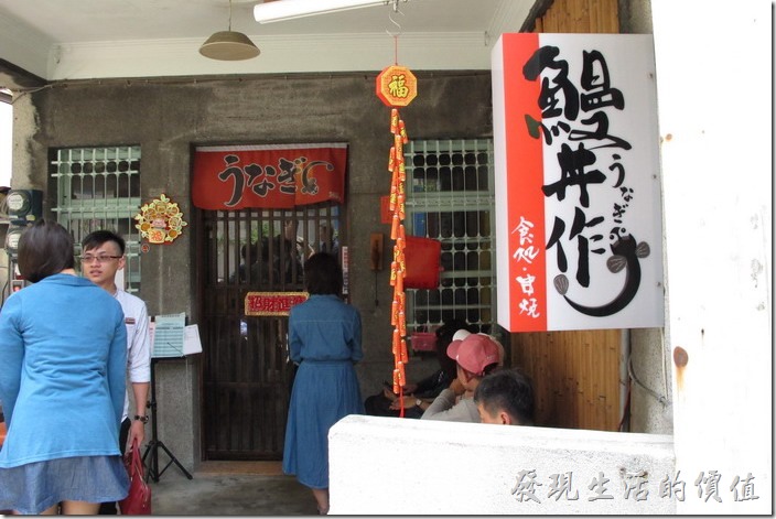 過了12點之後外面就會出現大批的排隊人潮，建議12以前到比較不用等太久。