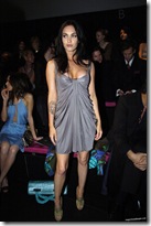 MILANO MODA DONNA AUTUNNO INVERNO 2008/09
SFILATA VERSACE
FERGIE