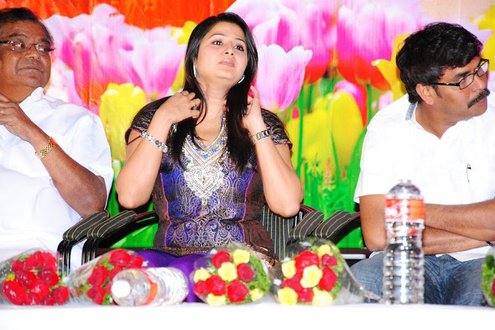 sangeetha at dhanam movie audio releases unseen pics