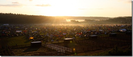 19.06.2011, Virolahti, Finland (FIN):
 Foggy morning in the tent village - Salpa-Jukola 2011, Jukola relay, men, Virolahti (FIN). www.jukola2011.kuvat.fi. © Laiho/Jukola 2011.