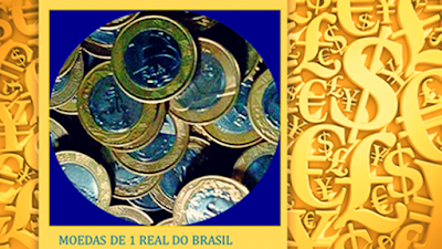 A foto mostra cofre cheio de moedas de 1 Real do dinheiro do Brasil.