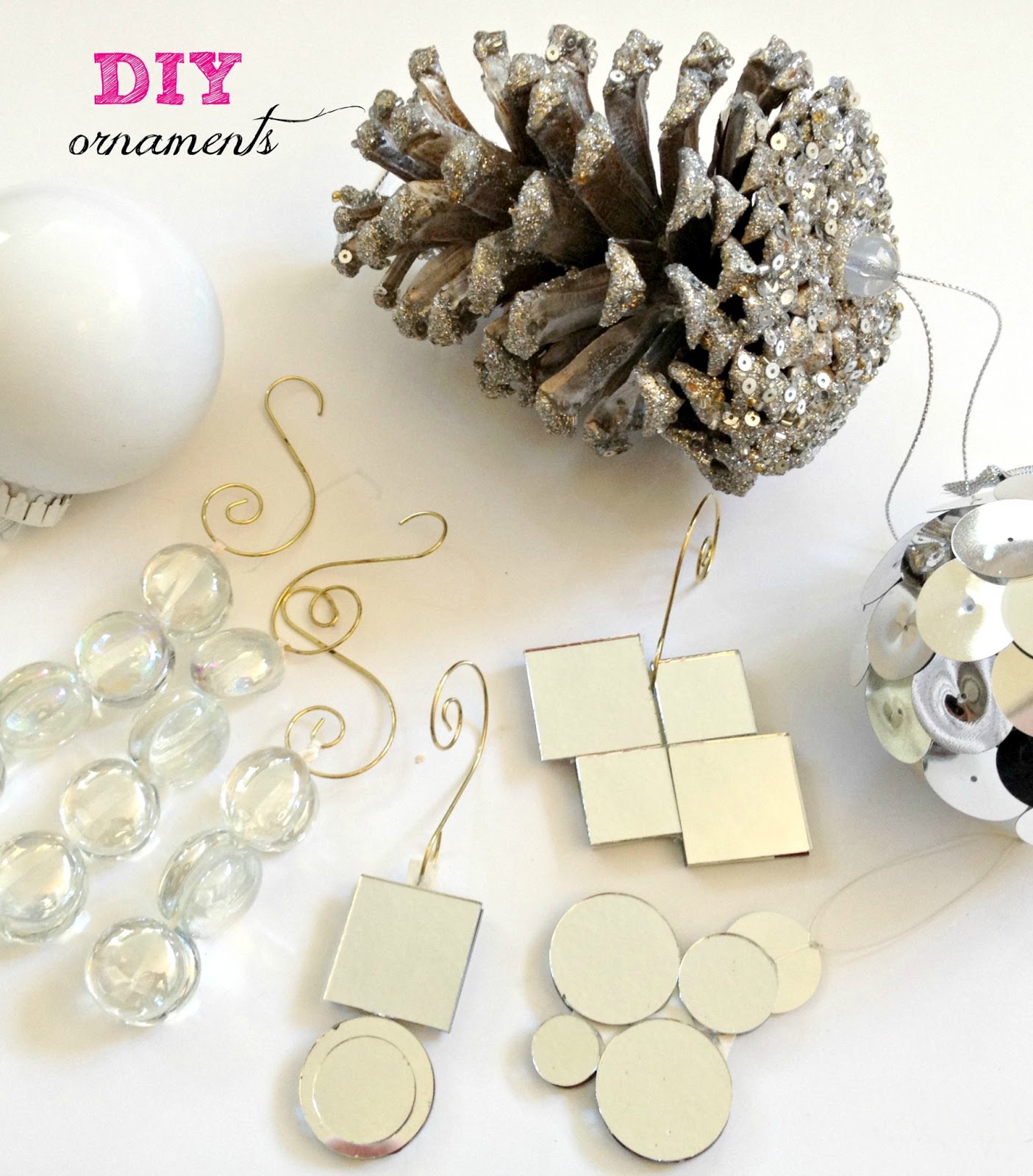 LiveLoveDIY: DIY Christmas Ornaments Ideas