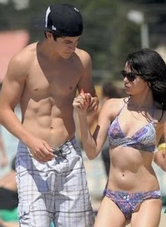 selena gomez bikini, selena gomez pictures, pics selena, selena gomez hot with justin, dress up selena gomez, 