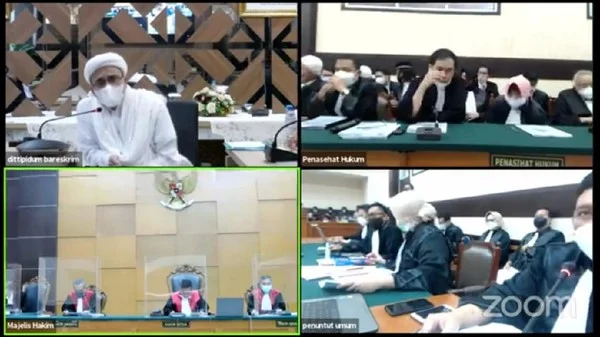 Habib Rizieq Hadiri Sidang Perdana Kasus Kerumunan- Tes Swab Secara Virtual