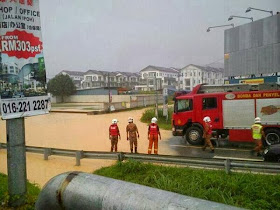 Gambar Banjir Kilat Di Rawang