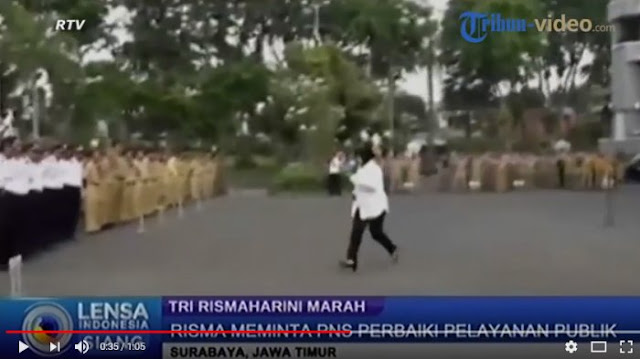 Ngeri Lihat Ibu Risma Ngamuk Turun Dari Podium Lalu Seret PNS Berjilbab Ini Kedepan