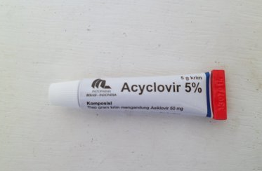 Harga dan Kegunaan Acyclovir Untuk Obat Herves Simpleks 