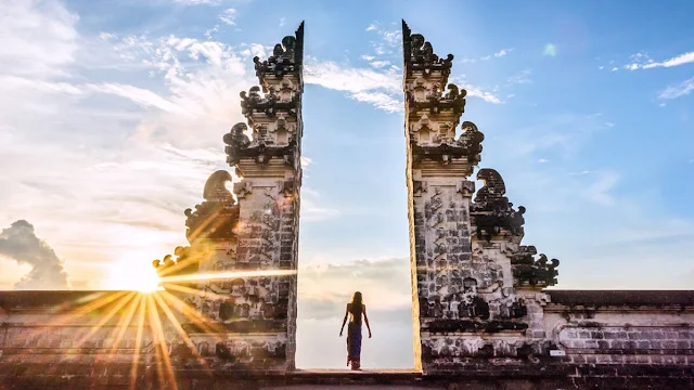 pura lempuyangan bali