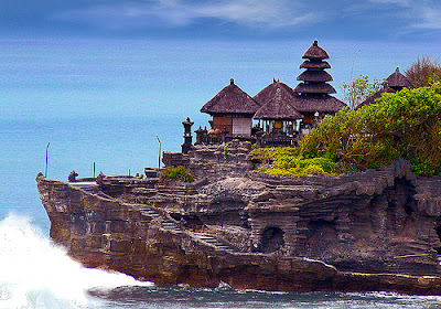 tanah+lot+bali5 Daftar Tempat Wisata di Bali