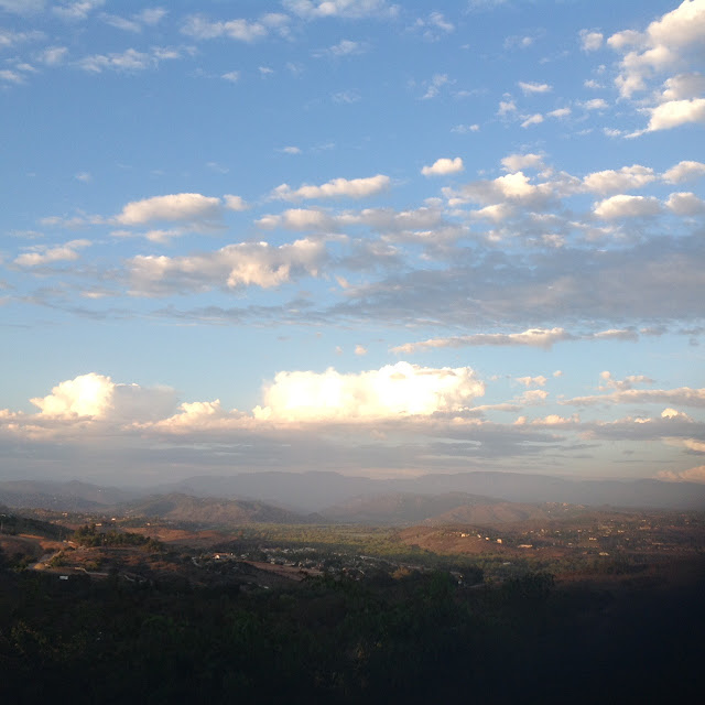 Dusk sky as we approach the view of the valley