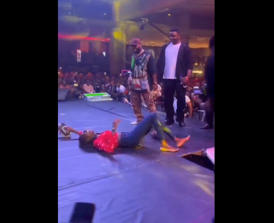 Davido Gives Lucky Female Fan his Sneakers And N2Million (See Video)