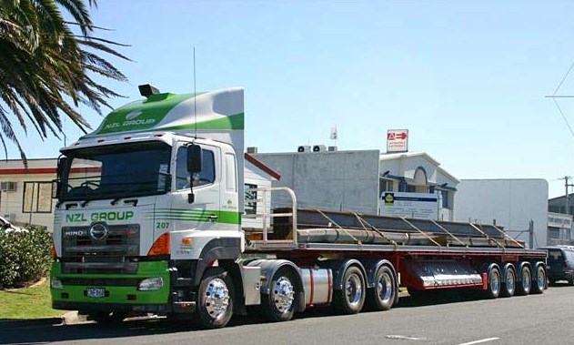 gambar truk Hino 700  NZL