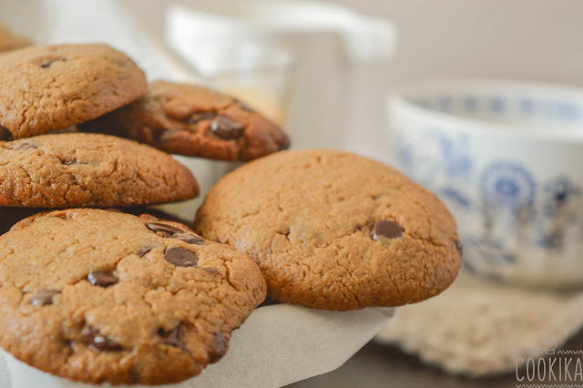 tahini chocolate chip cookies