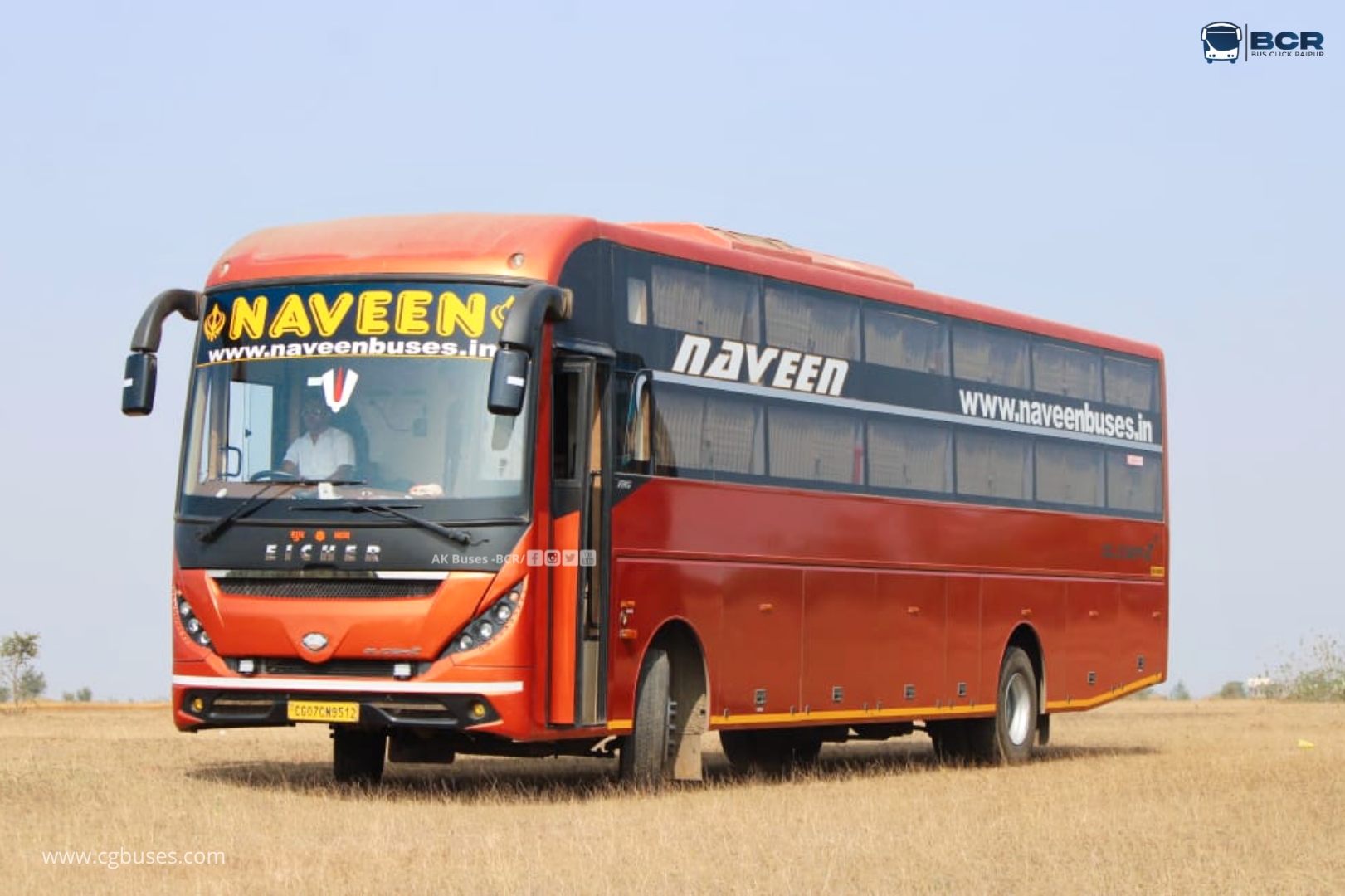 Naveen Travels Mg Gliderz Premium Kolhapur Bus