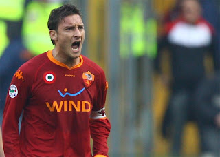 Totti Wants To End Career At Steaua Bucharest