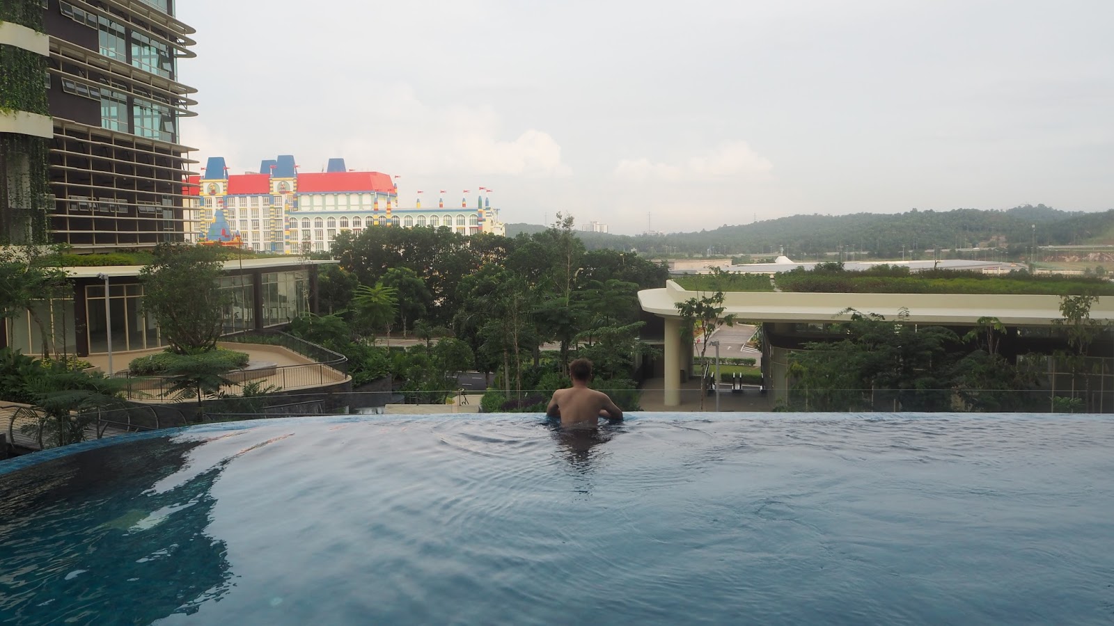 JB Staycation Review: Somerset Medini Nusajaya - JtheJon