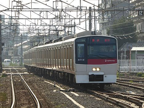 【運行終了！】8000系赤帯の急行 横浜行き