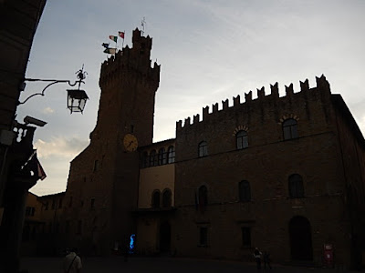 https://de.wikipedia.org/wiki/Arezzo