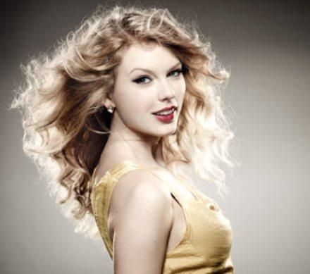 Taylor Swift on Taylor Swift Hot Pictures   Tube Movie
