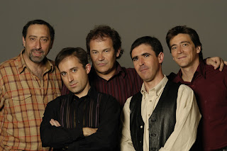 2003-Julio Castejon y Los Trípodes. Foto con Los Trípodes al completo.