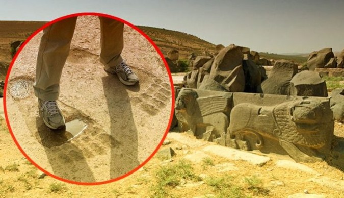 A marca dos Anunnaki Conheça as pegadas GIGANTES de Ain Dara 01
