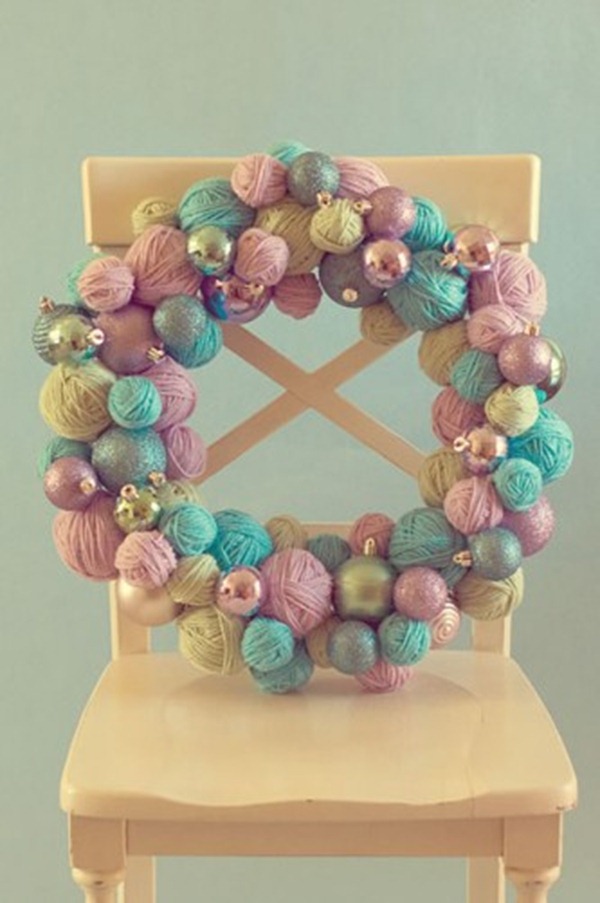 how_to_yarn_ball_wreath-333x500