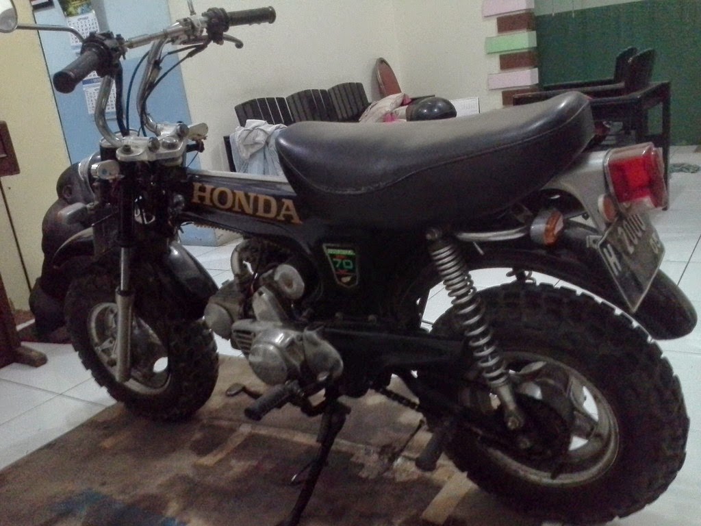 Dijual Motor Antik Honda MONKEY 1978 JAWA TENGAH LAPAK MOBIL DAN