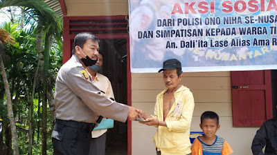 Bravo!!!! Polisi Ono Niha - Nusantara Serahkan Satu Unit Rumah Kepada Keluarga Tidak Mampu    