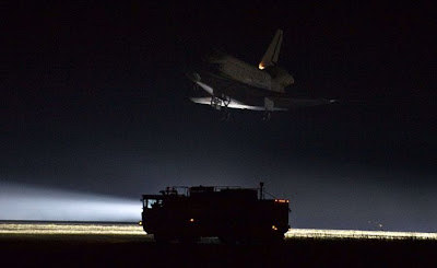 The Final Landing of Endeavour Seen On www.coolpicturegallery.us