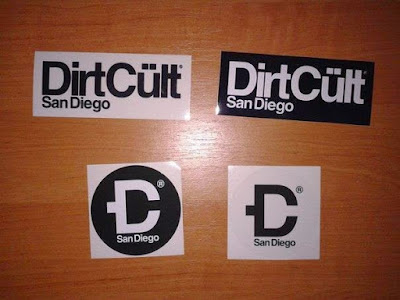 طريقة الحصول  على ملصقات DIRTCULT مجانا 