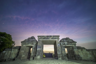 Gerbang Candi Ratu Boko