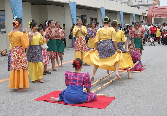 Kesenian khas Filipina