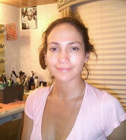  what Jennifer Lopez would look like on a regular day WITHOUT makeup
