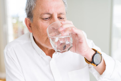https://umcommunities.org/blog/what-are-the-signs-of-dehydration-in-seniors/