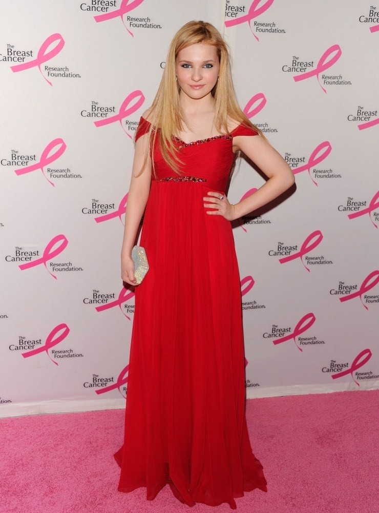 Abigail Breslin Hot