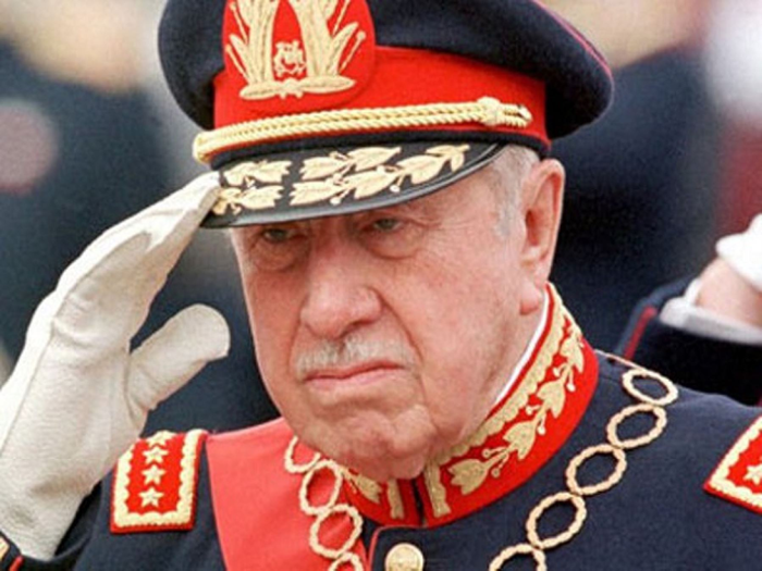 Augusto Pinochet Ugarte, biografia