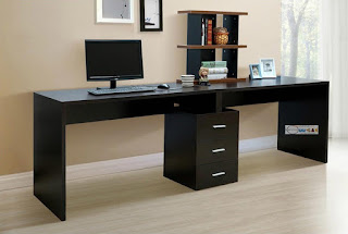 contoh gambar Meja Kantor dengan komputer