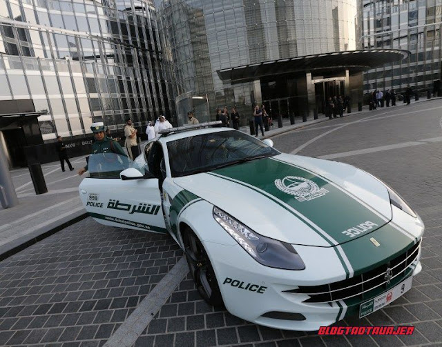 WOW! - Polis Wanita Dubai Pertama Dengan Kereta Paling 