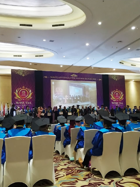 Wisuda XIV Sekolah Tinggi Teknologi Bandung