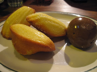 Le Port Parfumé, madeleines chocolate mousse