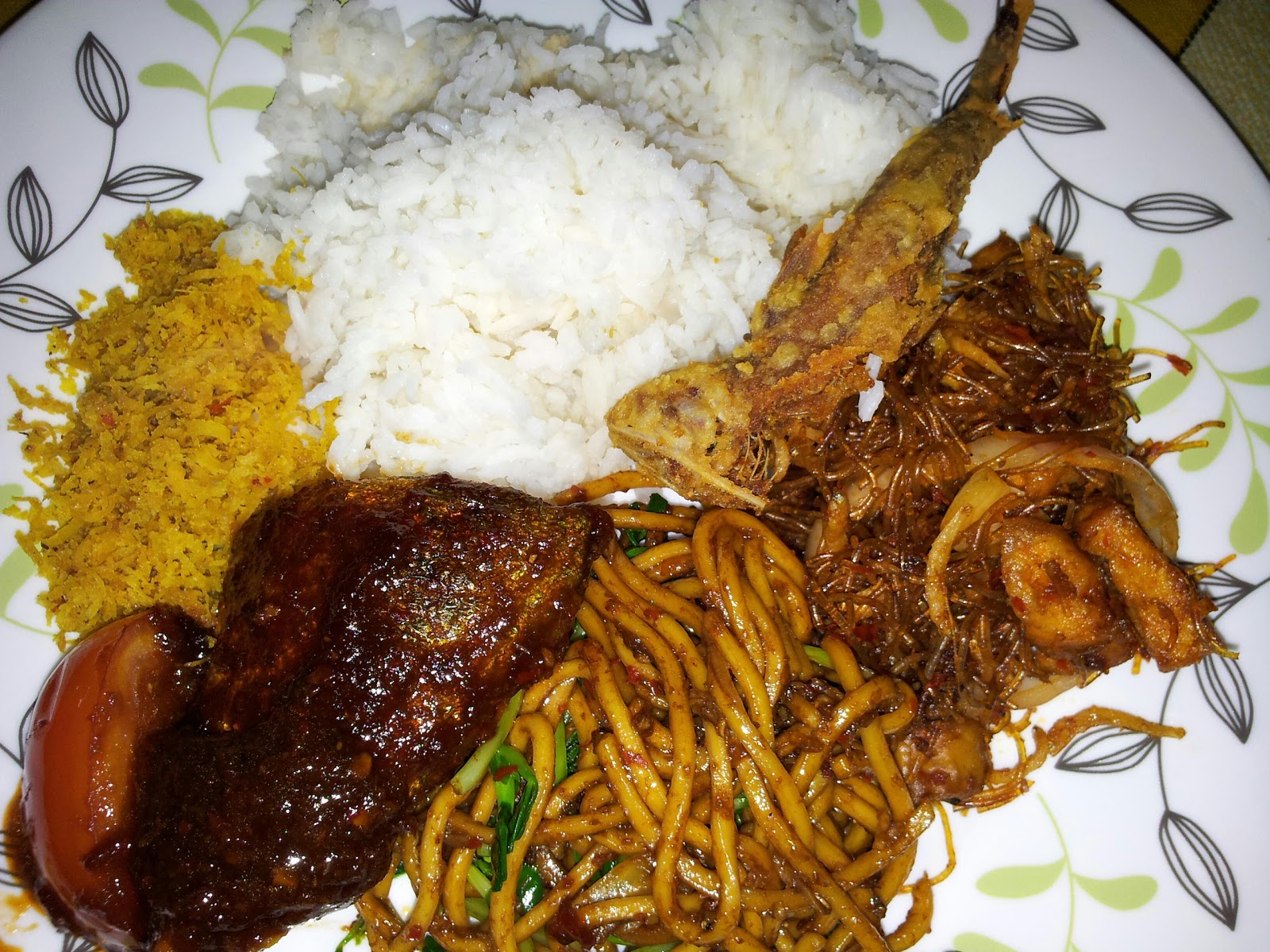 ZULFAZA LOVES COOKING: Nasi ambeng